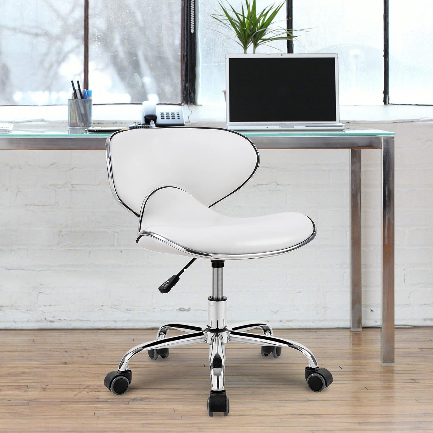 Tırnak teknisyeni için pedikür - Office Tech Chair incelemesi ve fiyatı